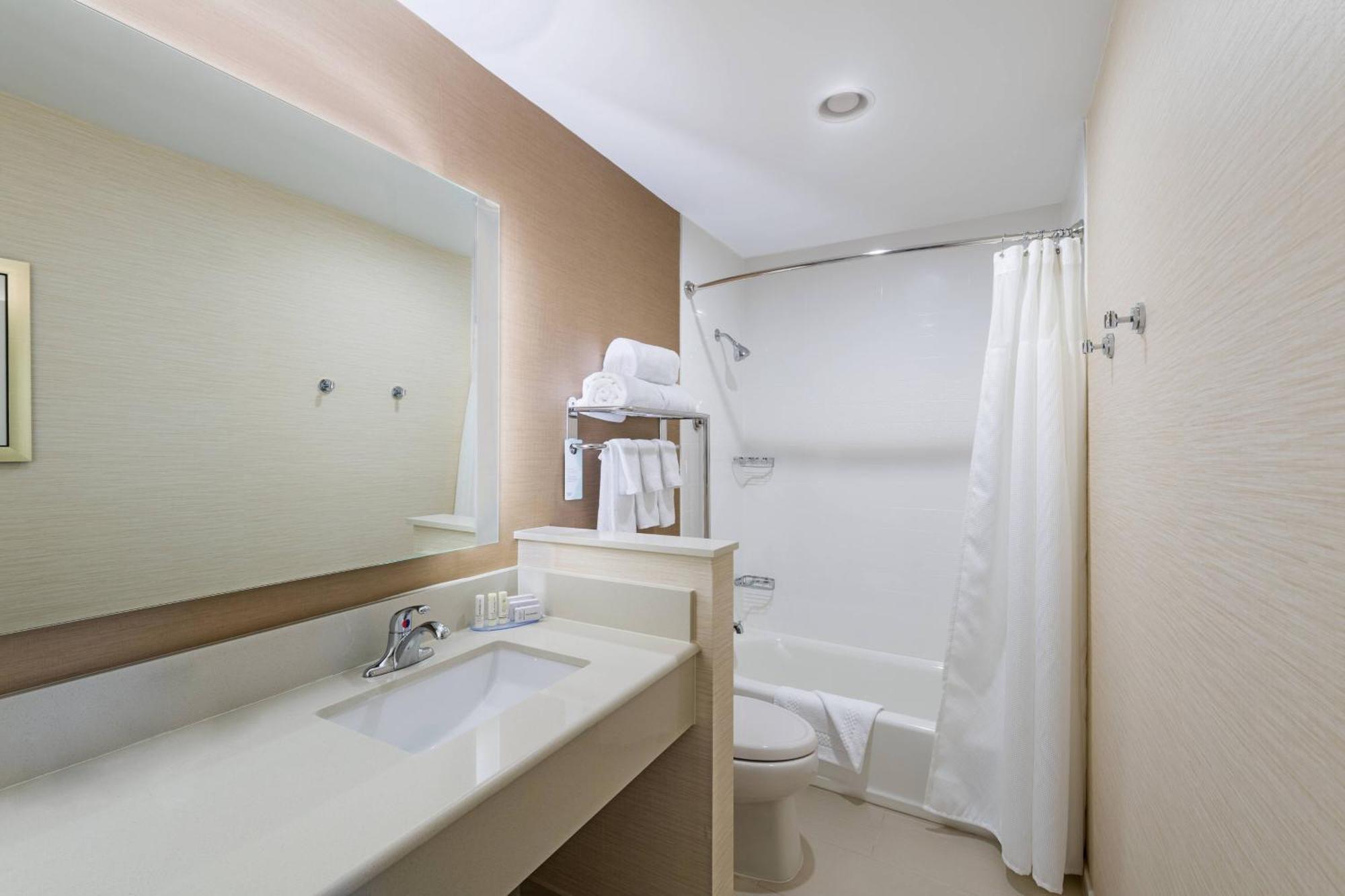 Fairfield By Marriott Inn & Suites Uncasville Mohegan Sun Area Eksteriør billede